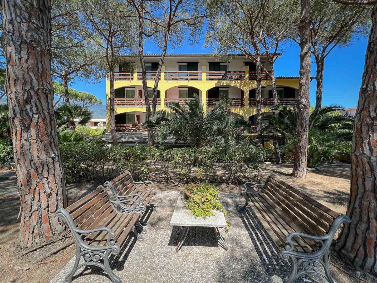 Hotel Meridiana マリーナ・ディ・カンポ エクステリア 写真