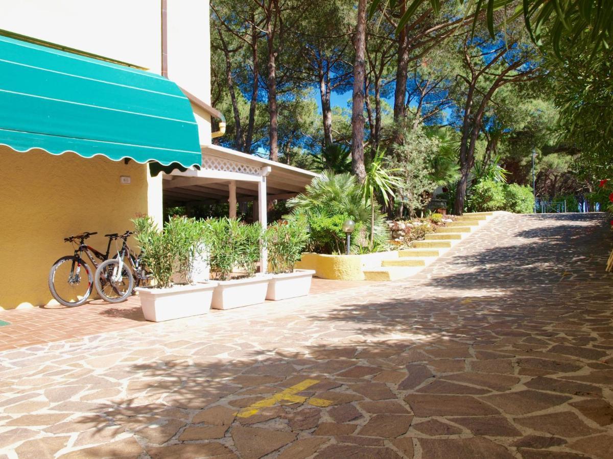 Hotel Meridiana マリーナ・ディ・カンポ エクステリア 写真
