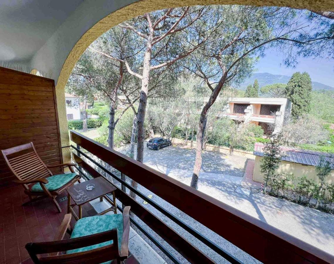 Hotel Meridiana マリーナ・ディ・カンポ エクステリア 写真