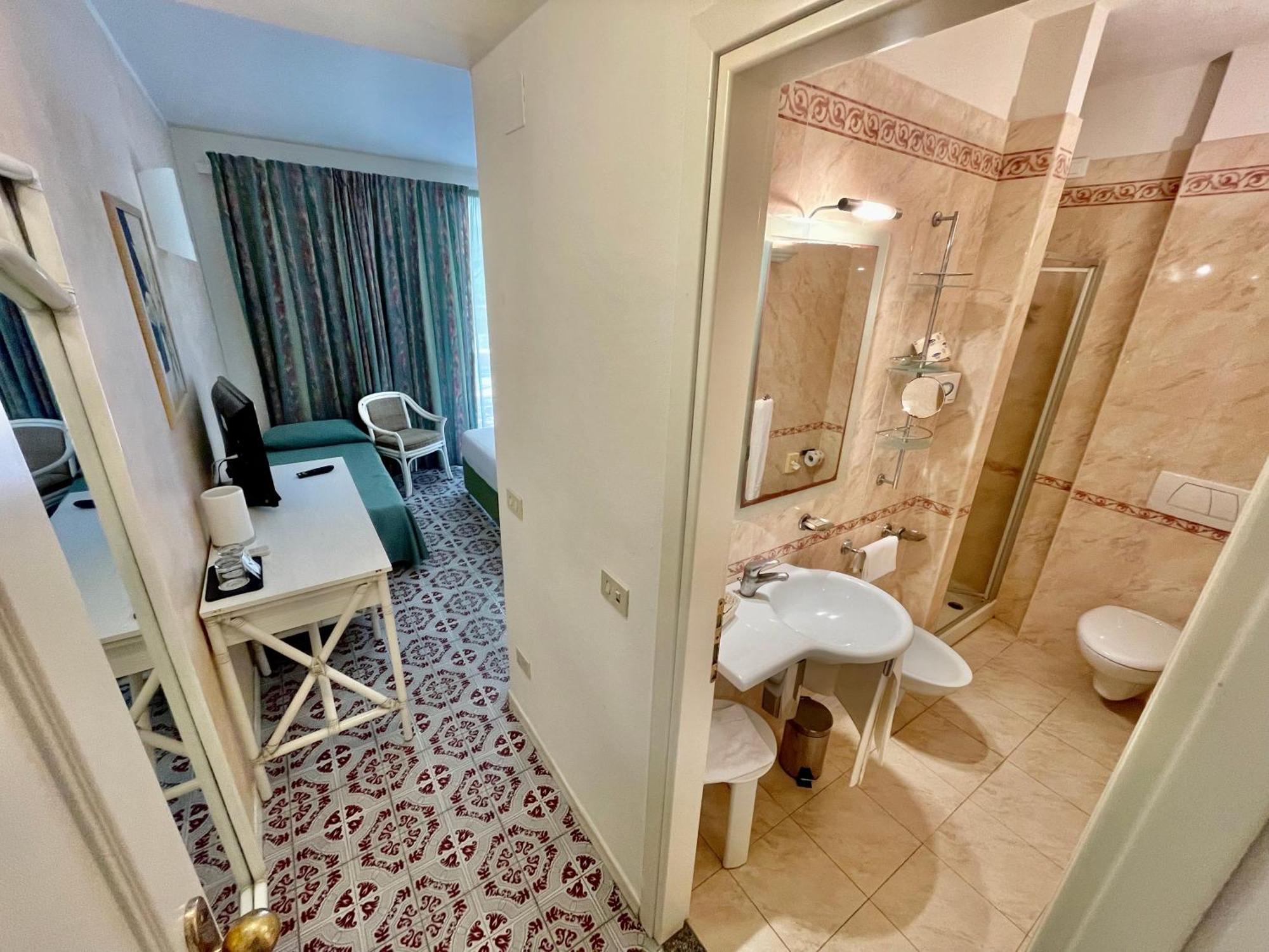 Hotel Meridiana マリーナ・ディ・カンポ 部屋 写真